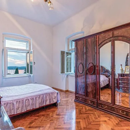 شقة Beautiful In With 2 Bedrooms And Wifi بولا